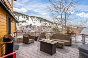 Walk to Main Street, Large beautiful Home, Private Tub, 3BR